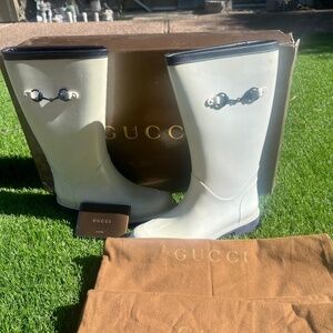 Gucci boots size 7